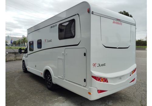 Low Profile Motorhome DETHLEFFS 90 Just T 7052 EB en Sale Occasion