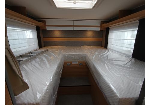 Low Profile Motorhome DETHLEFFS 90 Just T 7052 EB en Sale Occasion