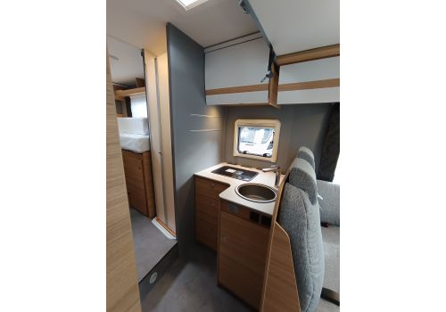 Low Profile Motorhome DETHLEFFS 90 Just T 7052 EB en Sale Occasion