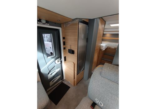 Low Profile Motorhome DETHLEFFS 90 Just T 7052 EB en Sale Occasion