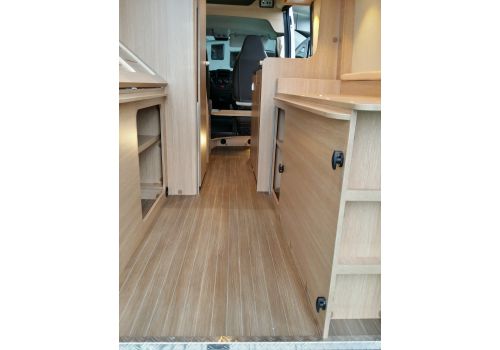 Camper Van ROADCAR R600 modelo 2017 en Sale Occasion