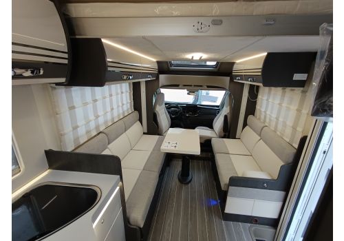 Low Profile Motorhome ROLLER TEAM Kronos 234 TL en Sale Occasion