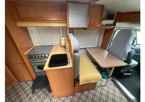 Low Profile Motorhome MONCAYO H-435 en Sale Occasion