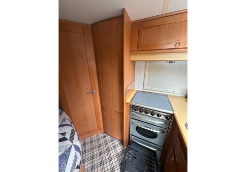 Low Profile Motorhome MONCAYO H-435 en Sale Occasion