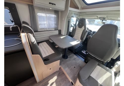 Low Profile Motorhome SUNLIGHT T68 en Sale Occasion