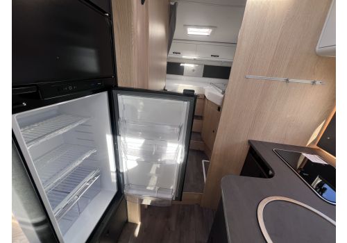 Low Profile Motorhome SUNLIGHT T68 en Sale Occasion