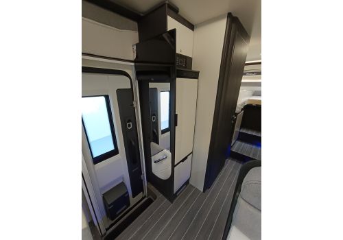 Capuchina Motorhome ROLLER TEAM Kronos 284 M en Sale Occasion
