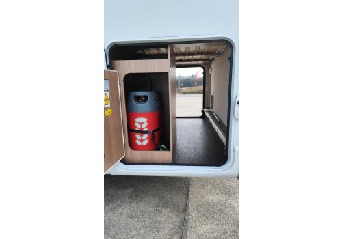 Low Profile Motorhome CARADO V339 en Sale Occasion