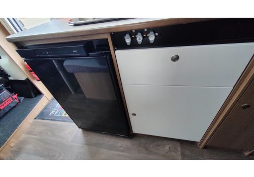 Low Profile Motorhome CARADO V339 en Sale Occasion