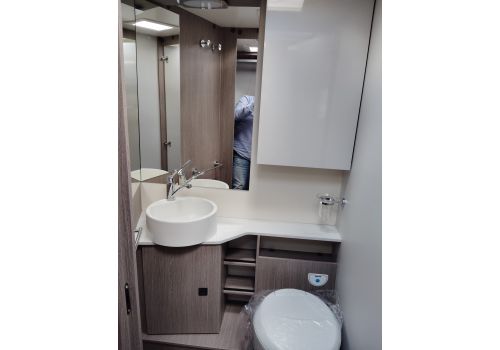 Low Profile Motorhome ROLLER TEAM Zefiro 287 TL en Sale Occasion