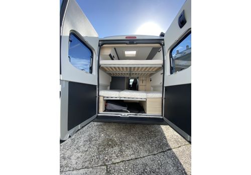 Camper Van ADRIA SUN LIVING V60 en Sale Occasion
