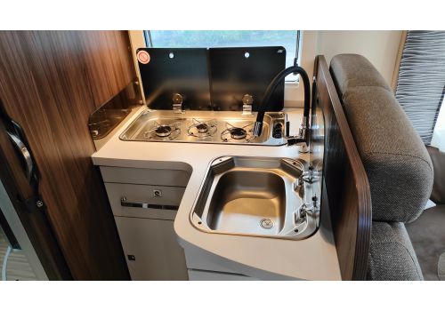 Low Profile Motorhome BENIMAR Tessoro 496 en Sale Occasion
