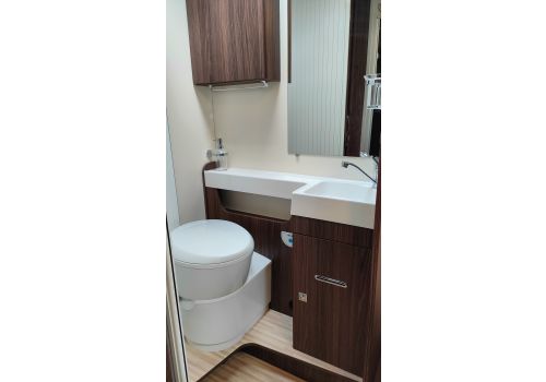 Low Profile Motorhome BENIMAR Tessoro 496 en Sale Occasion