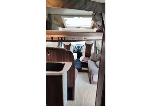 Low Profile Motorhome BENIMAR Tessoro 496 en Sale Occasion