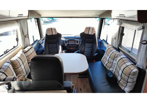 Integral Motorhome NIESMANN BISCHOFF ARTO 88F en Sale Occasion
