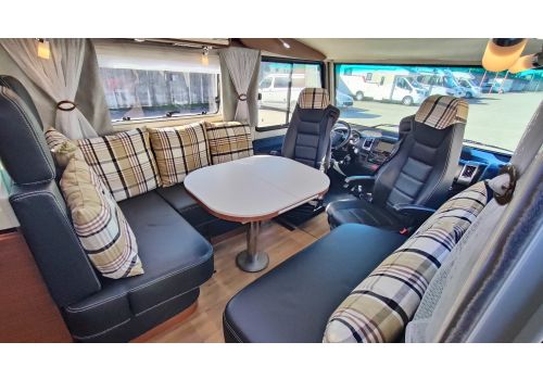 Integral Motorhome NIESMANN BISCHOFF ARTO 88F en Sale Occasion