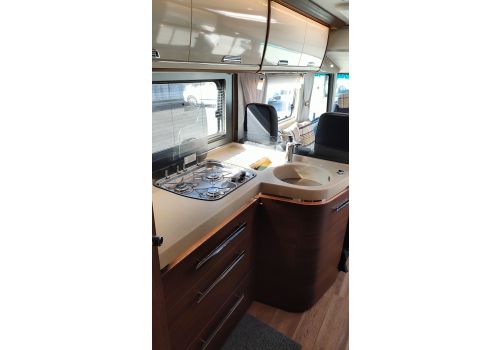 Integral Motorhome NIESMANN BISCHOFF ARTO 88F en Sale Occasion