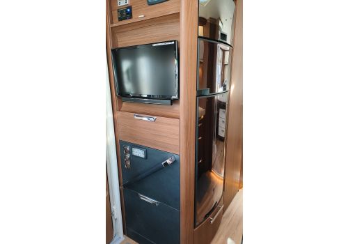 Integral Motorhome NIESMANN BISCHOFF ARTO 88F en Sale Occasion
