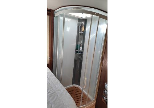 Integral Motorhome NIESMANN BISCHOFF ARTO 88F en Sale Occasion
