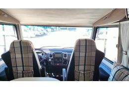 Integral Motorhome NIESMANN BISCHOFF ARTO 88F in Sale Occasion