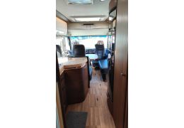 Integral Motorhome NIESMANN BISCHOFF ARTO 88F in Sale Occasion