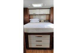 Integral Motorhome NIESMANN BISCHOFF ARTO 88F in Sale Occasion