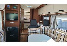 Integral Motorhome NIESMANN BISCHOFF ARTO 88F in Sale Occasion