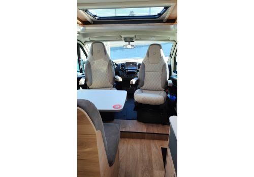 Low Profile Motorhome DETHLEFFS Globebus Camp T1 en Sale Occasion