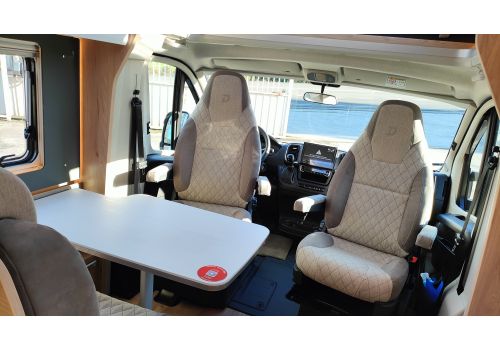 Low Profile Motorhome DETHLEFFS Globebus Camp T1 en Sale Occasion