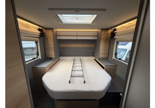 Low Profile Motorhome DETHLEFFS Just T7052 en Rent