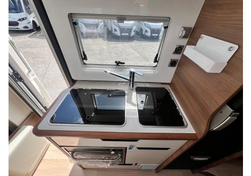 Low Profile Motorhome RAPIDO C50 Modelo 2025 en Sale Occasion