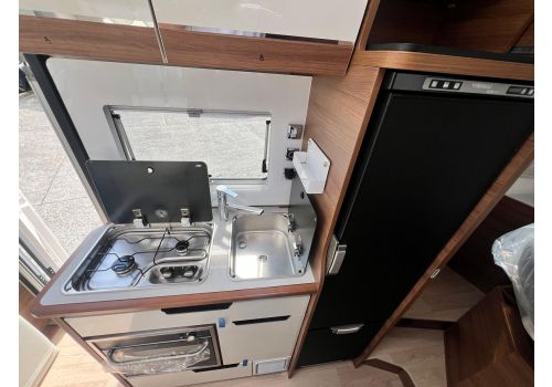 Low Profile Motorhome RAPIDO C50 Modelo 2025 en Sale Occasion