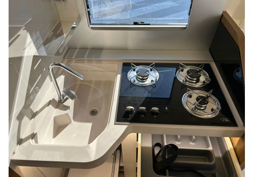 Low Profile Motorhome MOBILVETTA Krosser P 90 en Sale Occasion