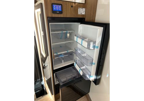 Low Profile Motorhome MOBILVETTA Krosser P 90 en Sale Occasion