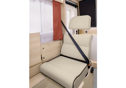 Low Profile Motorhome RAPIDO 606F Modelo 2025 en Sale Occasion