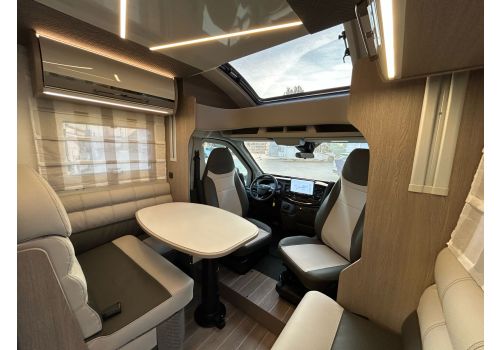 Low Profile Motorhome ROLLER TEAM Zefiro 285 TL en Sale Occasion