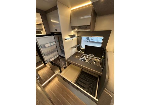 Low Profile Motorhome ROLLER TEAM Zefiro 285 TL en Sale Occasion
