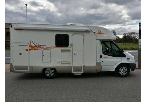 Low Profile Motorhome RIMOR Katamarano 8P en Sale Occasion