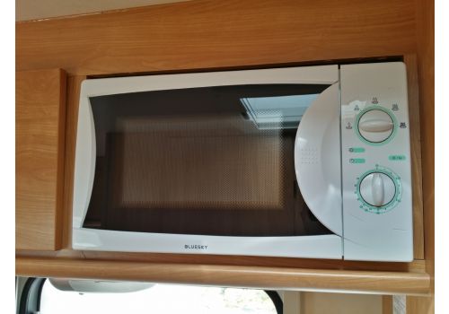 Low Profile Motorhome RIMOR Katamarano 8P en Sale Occasion