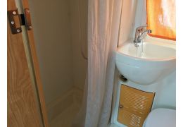 Low Profile Motorhome RIMOR Katamarano 8P en Sale Occasion