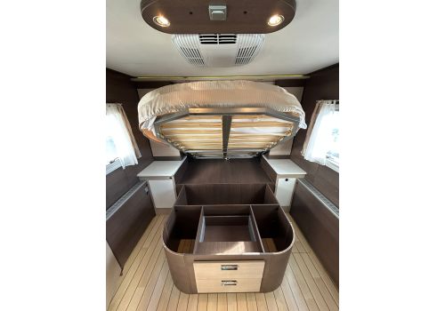 Integral Motorhome PILOTE Bavaria I 8302 en Sale Occasion