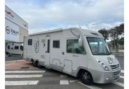 PILOTE Bavaria I 8302 · Integral Motorhome used