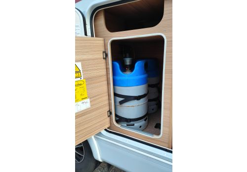 Low Profile Motorhome DETHLEFFS Globebus T1 en Sale Occasion
