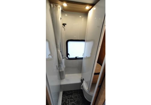 Low Profile Motorhome DETHLEFFS Globebus T1 en Sale Occasion