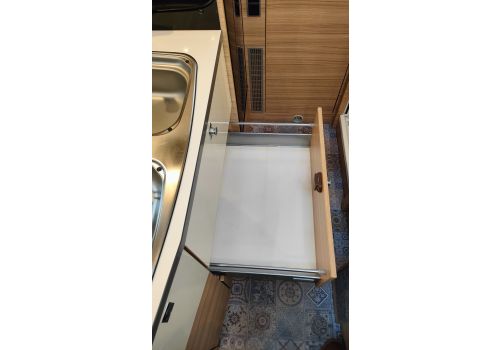 Low Profile Motorhome DETHLEFFS Globebus T1 en Sale Occasion