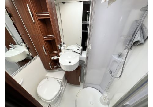 Integral Motorhome HYMER B675SL en Sale Occasion