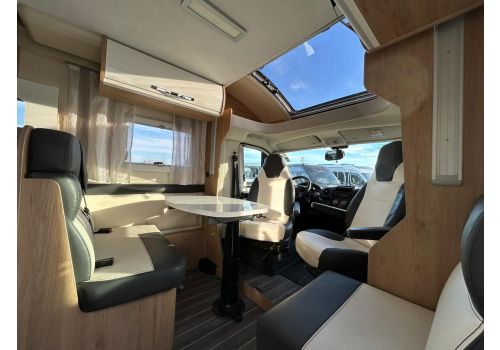 Low Profile Motorhome ROLLER TEAM Kronos 284 TL en Sale Occasion