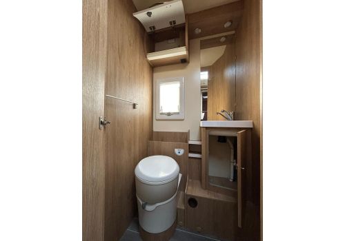 Low Profile Motorhome ROLLER TEAM Kronos 284 TL en Sale Occasion