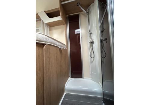 Low Profile Motorhome ROLLER TEAM Kronos 284 TL en Sale Occasion