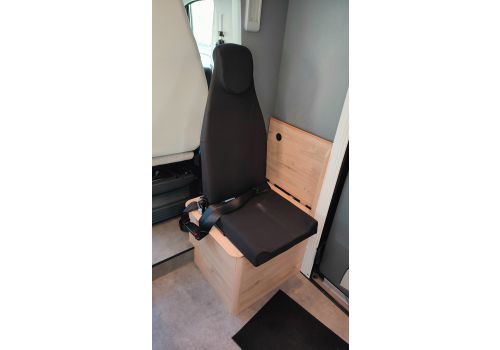 Low Profile Motorhome DETHLEFFS Just Camp T7052 DBM en Sale Occasion